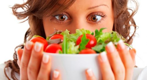 L’insalata e i suoi ingredienti proibiti L’insalata e i suoi ingredienti proibiti