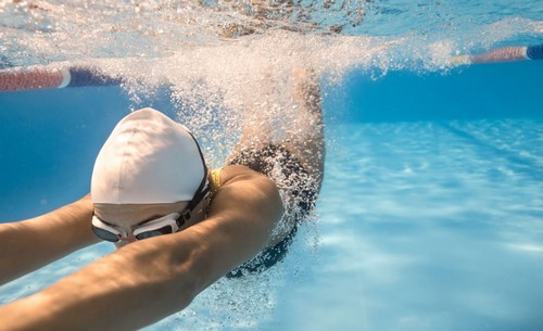 Sport e salute: il nuoto per perdere peso Sport e salute: il nuoto per perdere peso