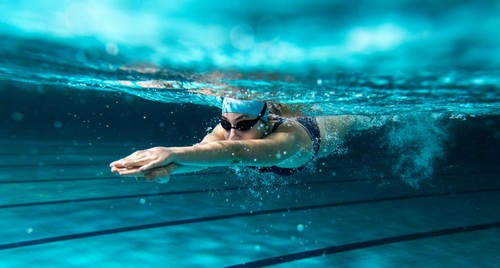 Il nuoto e i suoi benefici Il nuoto e i suoi benefici