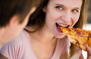 Pizza fatta in casa pronta in soli 50 minuti