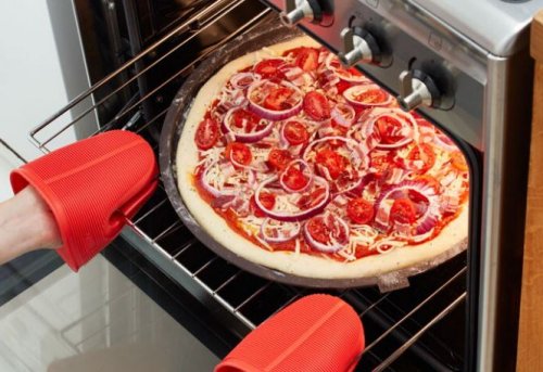 Infornare la pizza fatta in casa