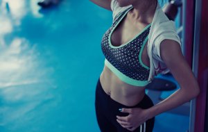 Allenamento di 20 minuti per addominali e glutei