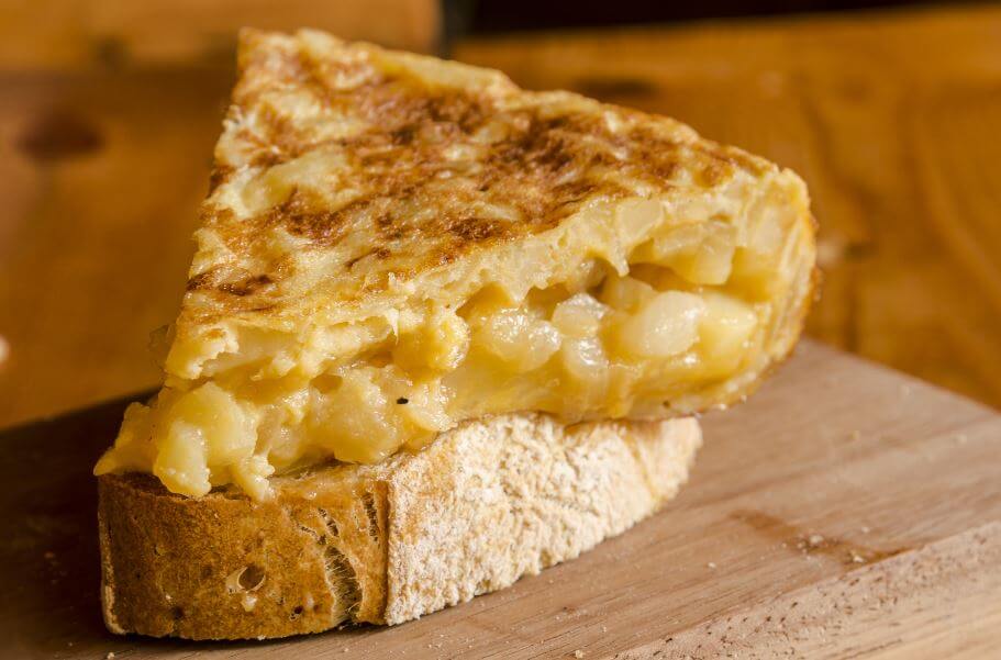 Frittata di patate e pane