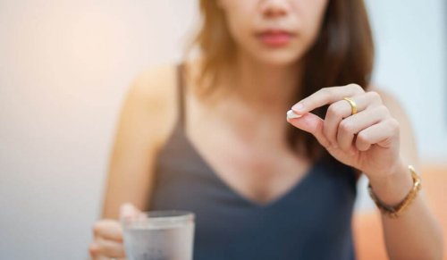 Donna assume Integratori di collagene