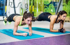 plank allenamento in sospensione
