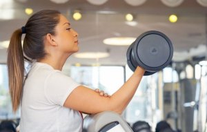 curl con manubri per bicipiti