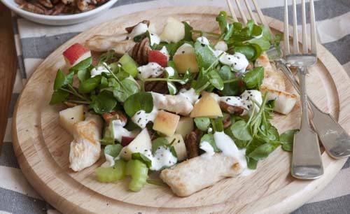 Variante dell'Insalata Waldorf con pollo