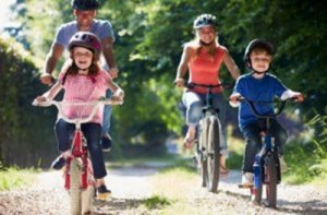 Fare esercizio in famiglia rafforza il legame affettivo