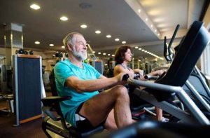 Allenamento con la bicicletta reclinata: pro e contro