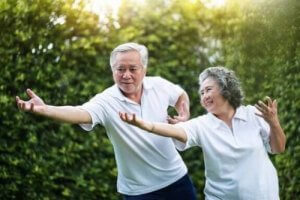 Perché si pratica il tai chi per migliorare l'equilibrio?