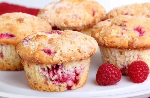 Alcuni muffin alla frutta rossa