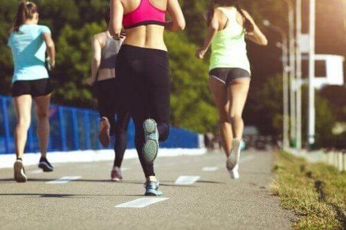 Tutti i benefici di correre in gruppo