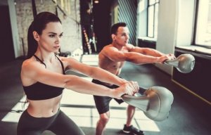 Kettlebell: 4 esercizi per potenziare il fisico
