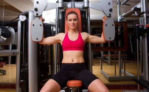 Macchine o corpo libero con i pesi, qual è l'opzione migliore?