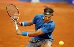 Nadal nel campo in terra battuta