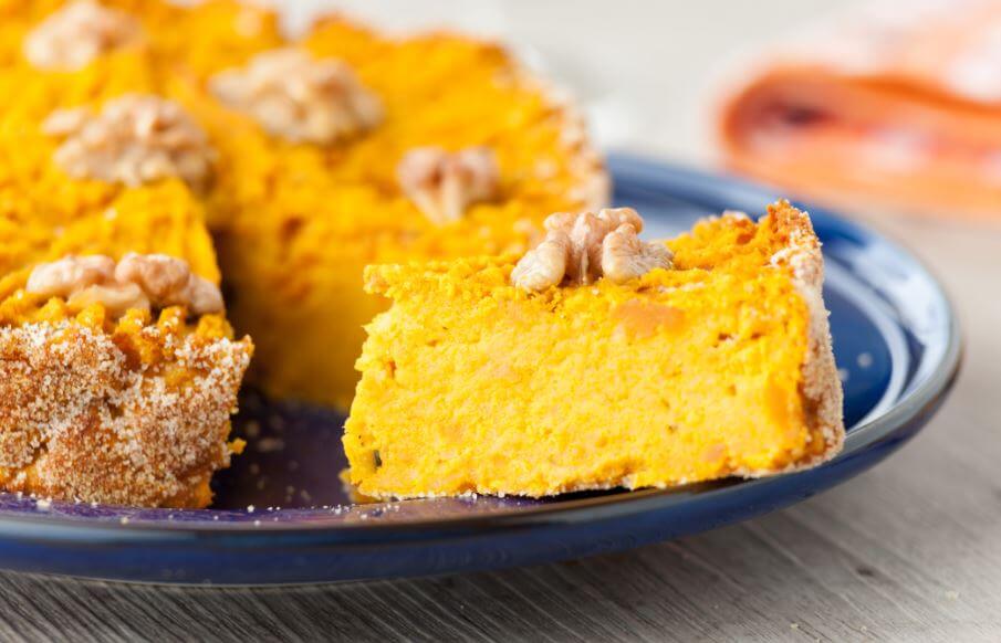 Torta con zucca e noci