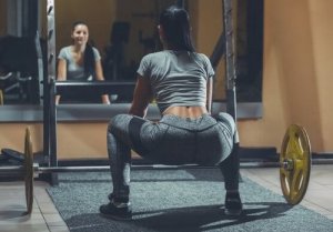 Allenare velocemente i glutei: 5 esercizi fondamentali
