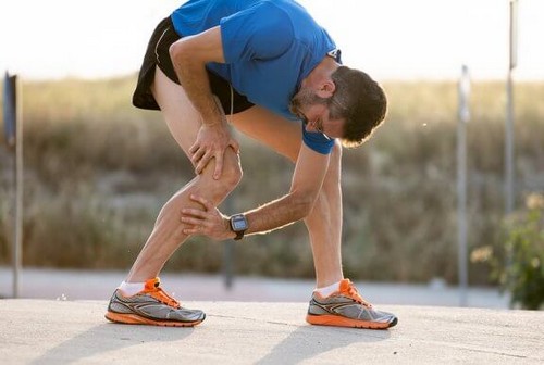 Dolori alle ginocchia: quali sport possiamo praticare?