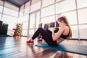 Addominali con pesi da fare assolutamente