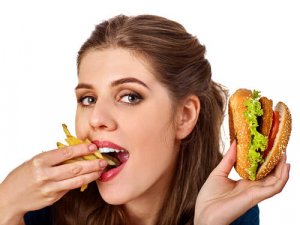 In che modo l'alimentazione influisce sul metabolismo?