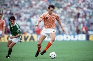 Van Basten durante una partita