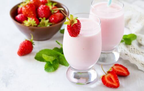 Preparare lo yogurt con le fragole