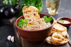 8 ricette di patè di verdure, semplici e ricche di gusto