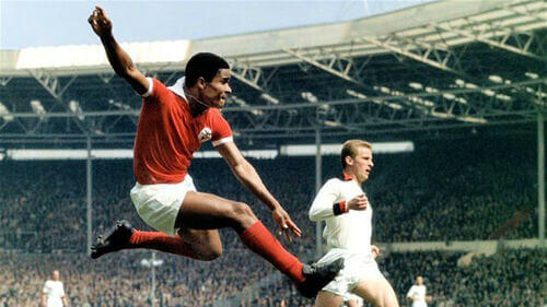 Eusebio con il Benfica. Migliori calciatori europei.