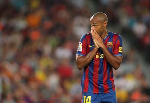 Henry con la maglia del Barcelona.