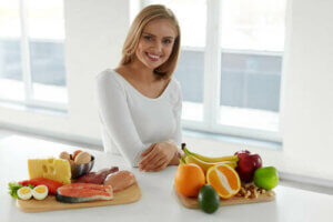 Perché le donne dovrebbero mangiare più proteine?