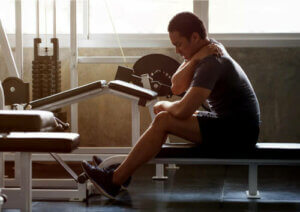 Come trattare uno stiramento muscolare?