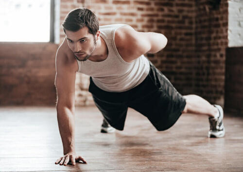 Allenamento push-up in base alle esigenze e alle condizioni