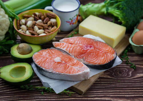 L'avocado rientra negli alimenti della dieta chetogenica.